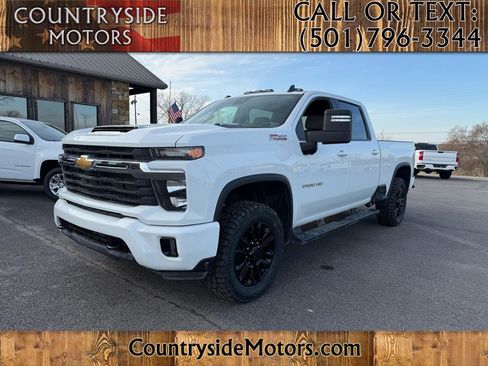 Used 2024 Chevrolet Silverado 2500 LT image 1
