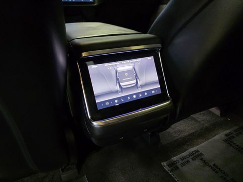 Used 2022 Tesla Model S AWD/4WD image 26