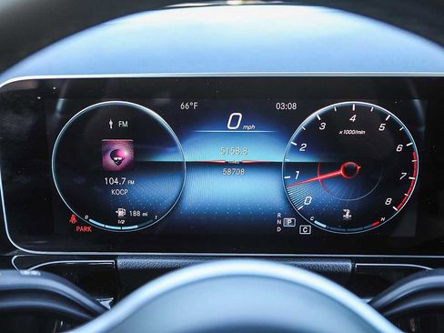 Used 2021 Mercedes-Benz GLA 250 image 21