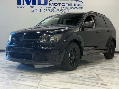 Used 2020 Dodge Journey SE w/ SE Popular Equipment Group image 2