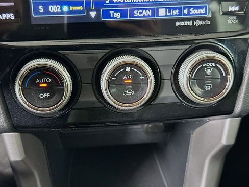 Used 2017 Subaru Forester 2.5i Limited image 23