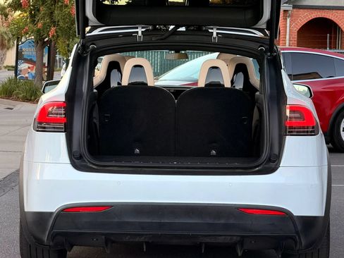 Used 2016 Tesla Model X 75D AWD/4WD image 10