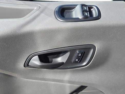 Used 2025 Ford Transit 350 XLT image 22