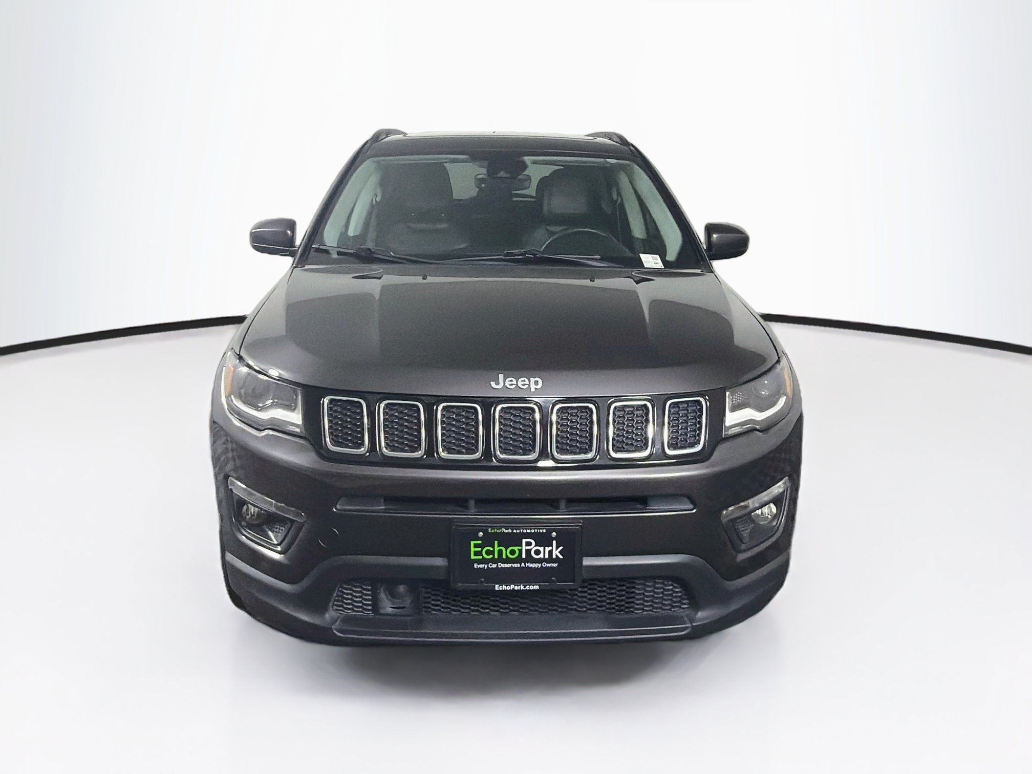 Used 2018 Jeep Compass Latitude w/ Popular Equipment Group FWD image 2