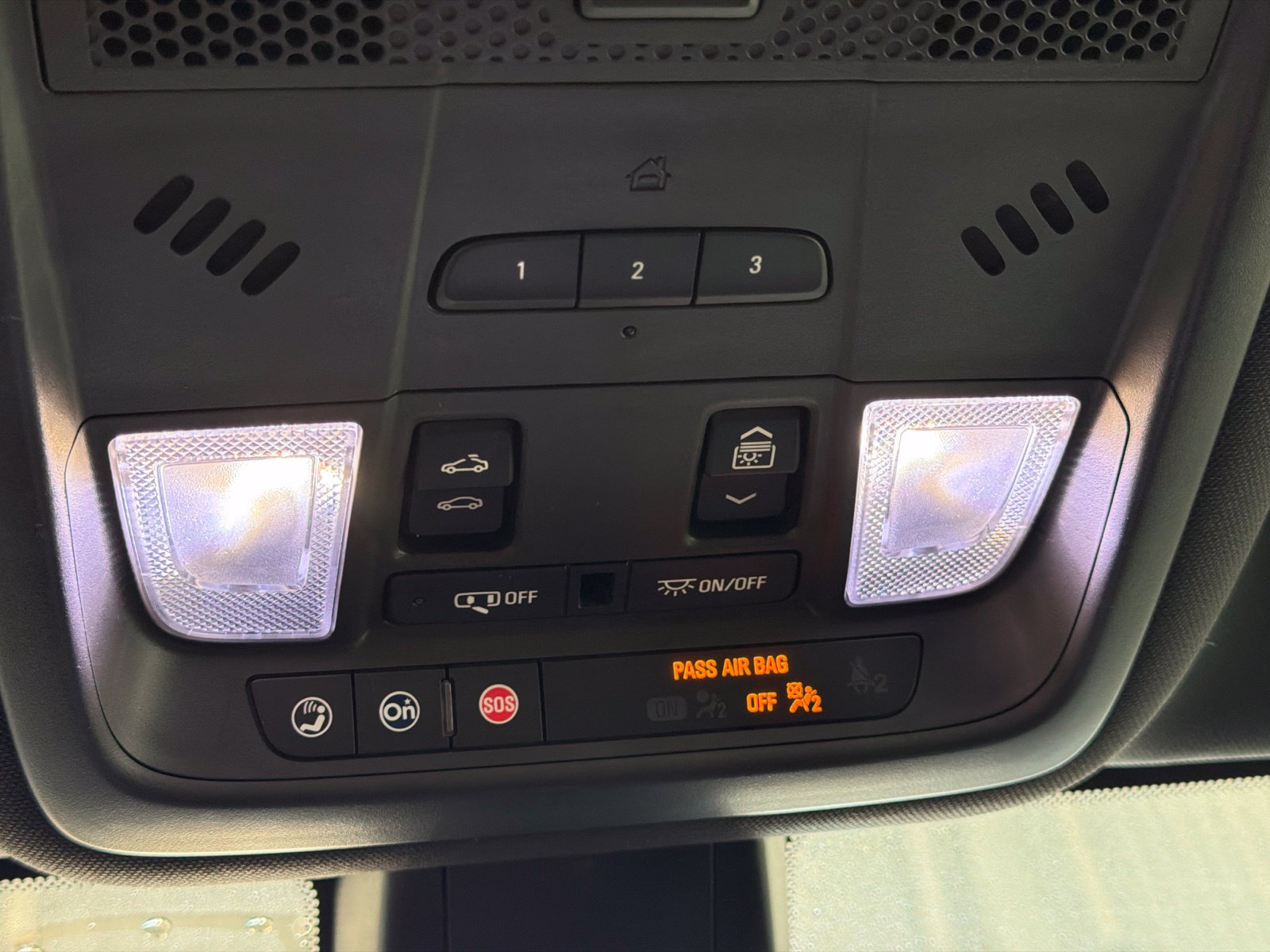 Used 2020 Cadillac XT6 Premium Luxury AWD/4WD image 33