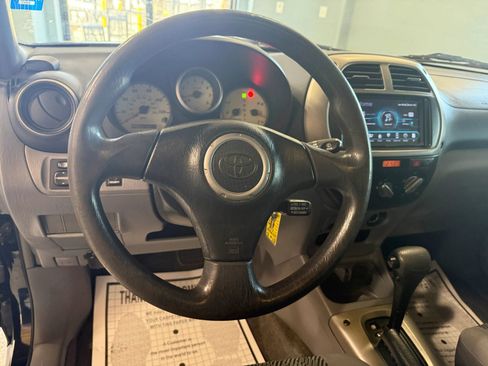 Used 2002 Toyota RAV4 2WD image 14