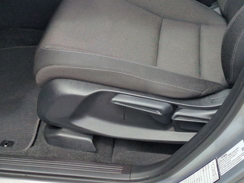 Used 2025 Honda CR-V LX image 33