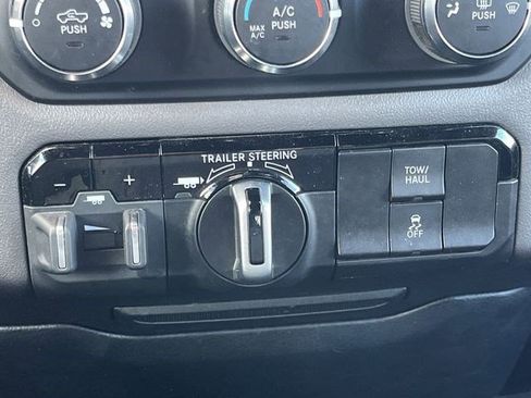 Used 2023 RAM 1500 Big Horn w/ Trailer Tow Group image 9