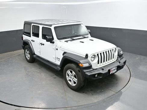Used 2018 Jeep Wrangler Unlimited Sport S AWD/4WD image 35