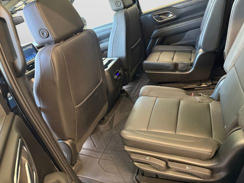 Used 2023 Chevrolet Tahoe Z71 w/ Luxury Package AWD/4WD image 18
