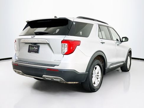 Used 2023 Ford Explorer XLT w/ Equipment Group 202A image 9