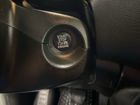 Used 2021 Jeep Renegade Sport image 22
