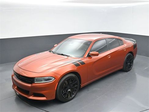Used 2020 Dodge Charger SXT image 35