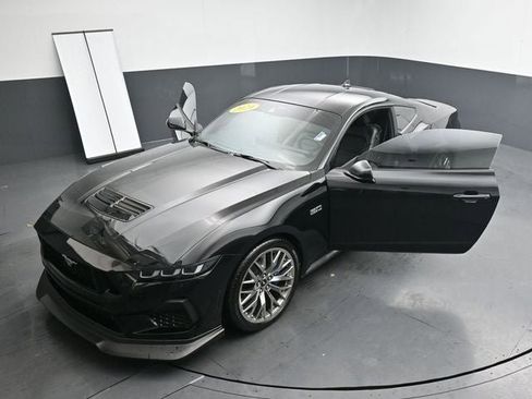 Used 2024 Ford Mustang GT Premium image 31