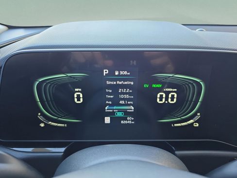 Used 2023 Kia Niro EX image 19