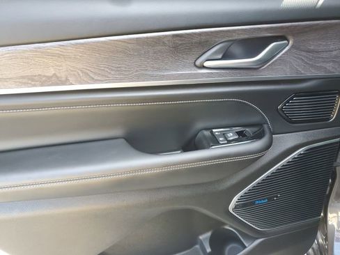 Certified 2021 Jeep Grand Cherokee L Overland w/ Luxury Tech Group IV image 15