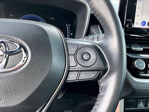 Used 2024 Toyota Corolla Cross XSE w/ Convenience Package image 25