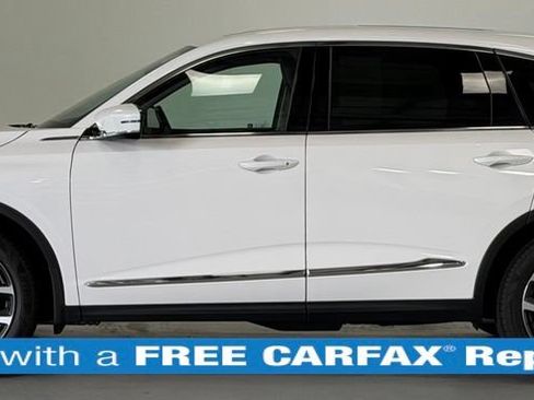 Used 2024 Acura MDX SH-AWD w/ Technology Package image 2