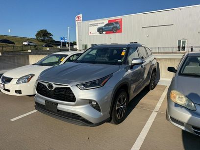Certified 2021 Toyota Highlander XLE