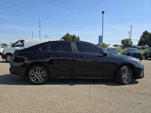 Used 2023 Kia Forte GT-Line w/ GT-Line Technology Package FWD image 22