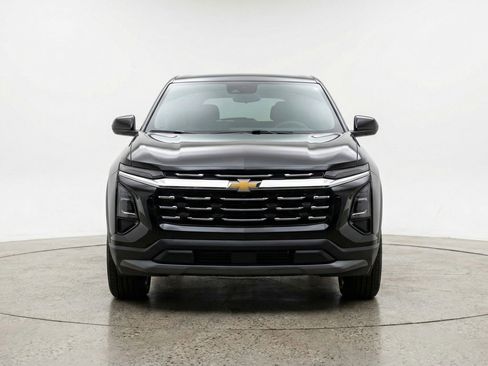 Used 2025 Chevrolet Equinox LT FWD image 2