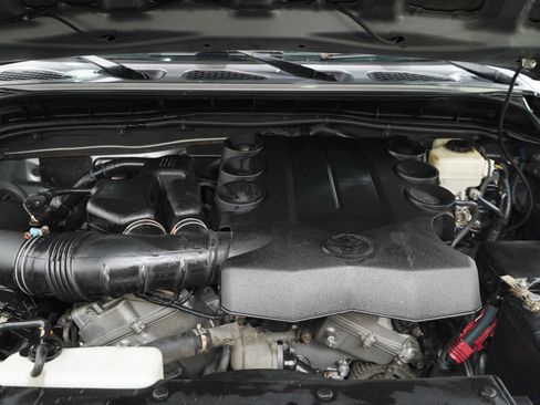 Used 2011 Toyota FJ Cruiser 4WD w/ Upgrade Pkg image 28