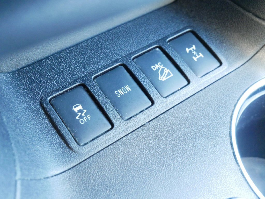 Used 2017 Toyota Highlander XLE AWD/4WD image 25