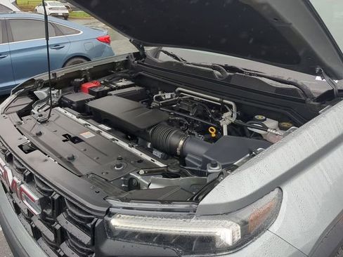 New 2026 GMC Canyon Elevation w/ Convenience Package image 48