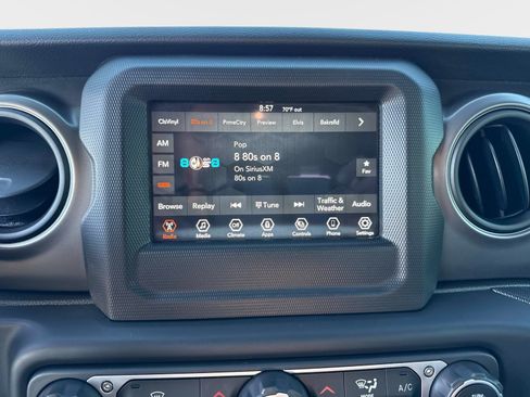 Used 2023 Jeep Gladiator Sport AWD/4WD image 23