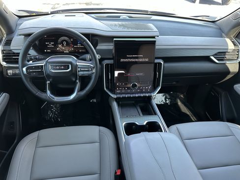 Used 2024 GMC Acadia Elevation image 13