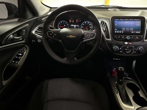 Used 2020 Chevrolet Malibu LS FWD image 11