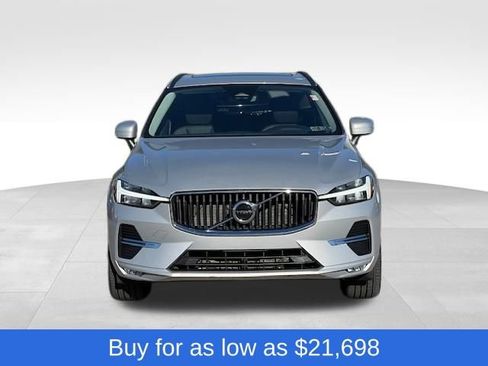 Used 2022 Volvo XC60 B5 Momentum w/ Protection Package Premier image 8