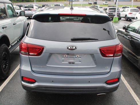 Used 2019 Kia Sorento S FWD image 7