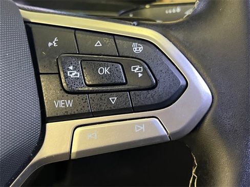 Certified 2025 Volkswagen Atlas SE image 22