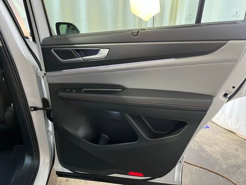 New 2026 Volkswagen Atlas Peak Edition AWD/4WD image 23