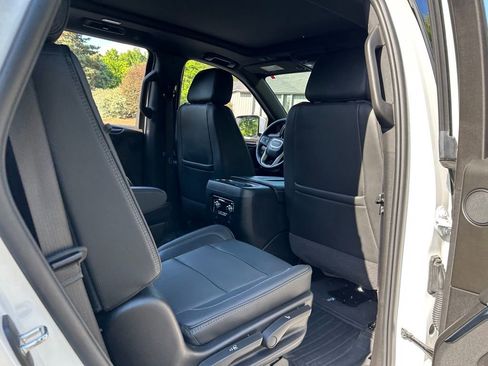 Used 2024 GMC Yukon Denali AWD/4WD image 52