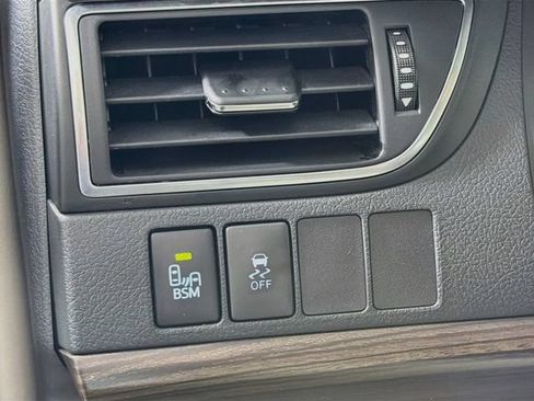 Used 2016 Toyota Camry XLE w/ Moonroof Package FWD image 15
