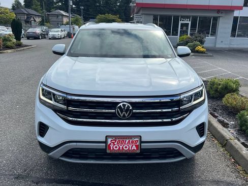 Used 2023 Volkswagen Atlas Cross Sport SE w/ Black Wheel Package AWD/4WD image 5