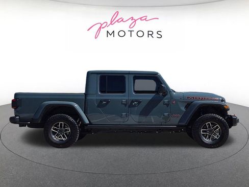 Used 2025 Jeep Gladiator Mojave AWD/4WD image 4