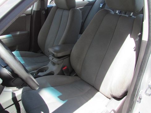 Used 2009 Hyundai Sonata GLS image 17