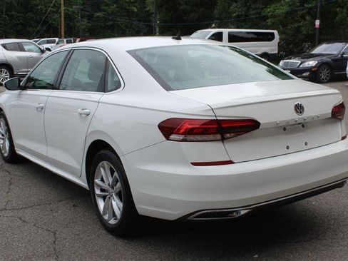 Used 2020 Volkswagen Passat 2.0T SE FWD image 3