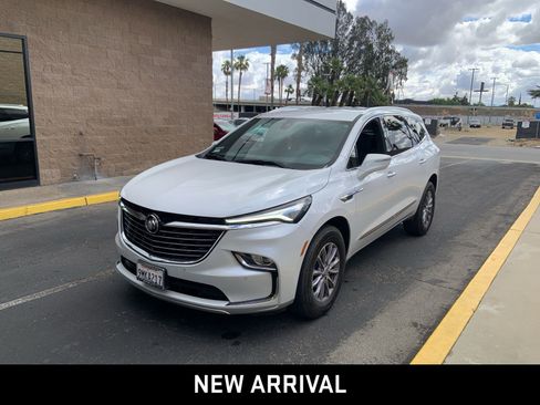 Certified 2024 Buick Enclave Essence w/ LPO, Cargo Package FWD image 1
