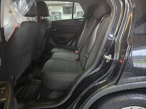 Used 2015 Chevrolet Trax LS FWD image 11