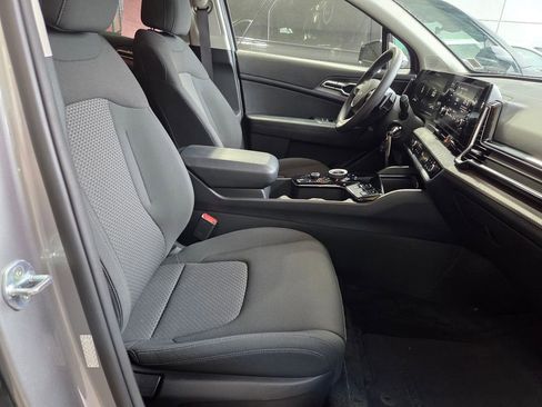 Used 2023 Kia Sportage LX AWD/4WD image 25
