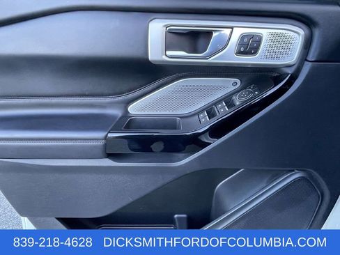 Certified 2022 Ford Explorer Platinum w/ Equipment Group 601A image 18