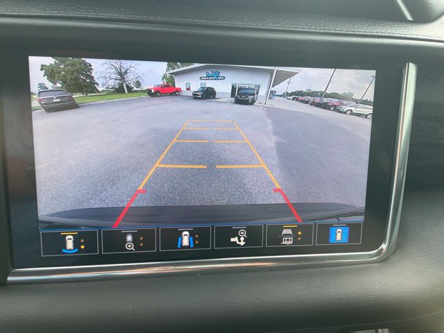 Used 2021 GMC Yukon Denali w/ Denali Premium Package AWD/4WD image 39