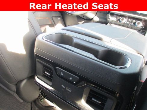 Used 2025 GMC Sierra 1500 AT4 w/ AT4 Premium Package image 26