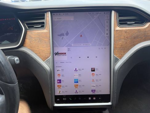 Used 2021 Tesla Model S Long Range Plus AWD/4WD image 23