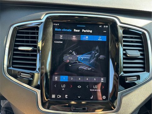 Used 2023 Volvo XC90 B5 Plus Bright image 33