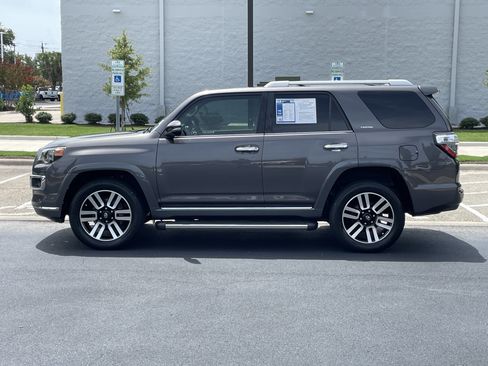 Used 2018 Toyota 4Runner Limited AWD/4WD image 6